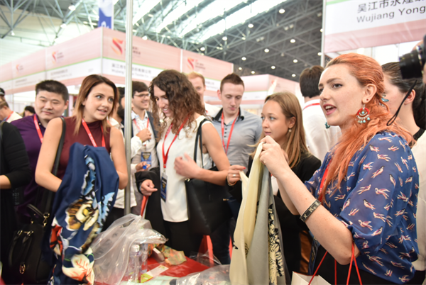 中國流行面料盡在盛澤紡博會(圖1) 中國流行面料盡在盛澤紡博會(圖1)