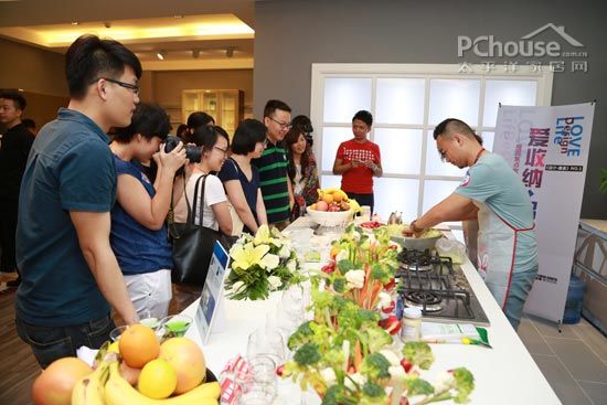 圣象整體廚房廣州展廳迎來(lái)首批家裝設(shè)計(jì)師(圖4)