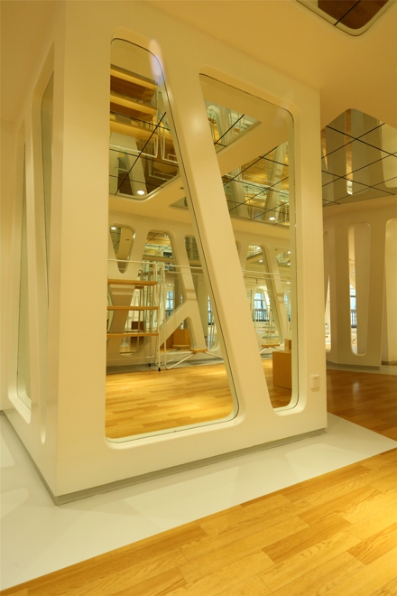 林森:杭州輕工集團棉針織展廳設(shè)計(圖4) 林森:杭州輕工集團棉針織展廳設(shè)計(圖4)