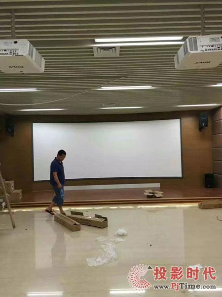 樂(lè)麗：高性價(jià)比投影機(jī)，打造一流企業(yè)展廳視覺(jué)體驗(yàn)