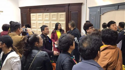 德菲諾實木背景墻亮相第十六屆中國國際門業展覽會(圖1) 1