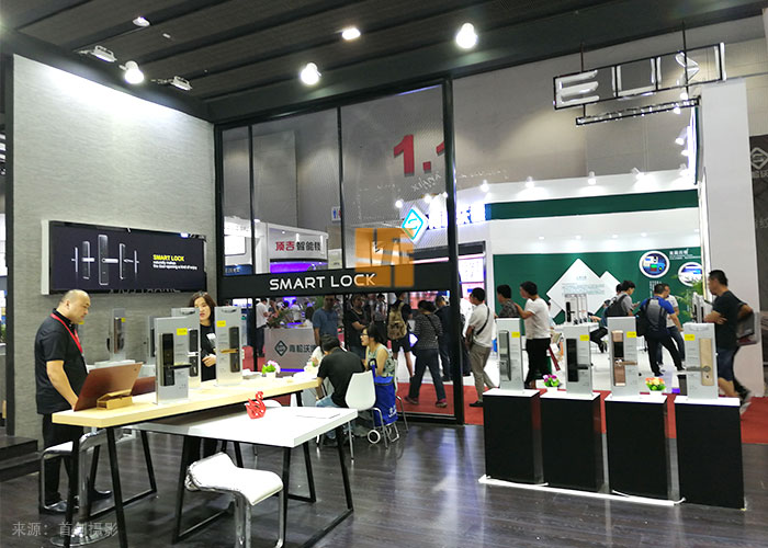 堅(jiān)士 會(huì)展效果圖(圖1) 堅(jiān)士 會(huì)展效果圖(圖1)